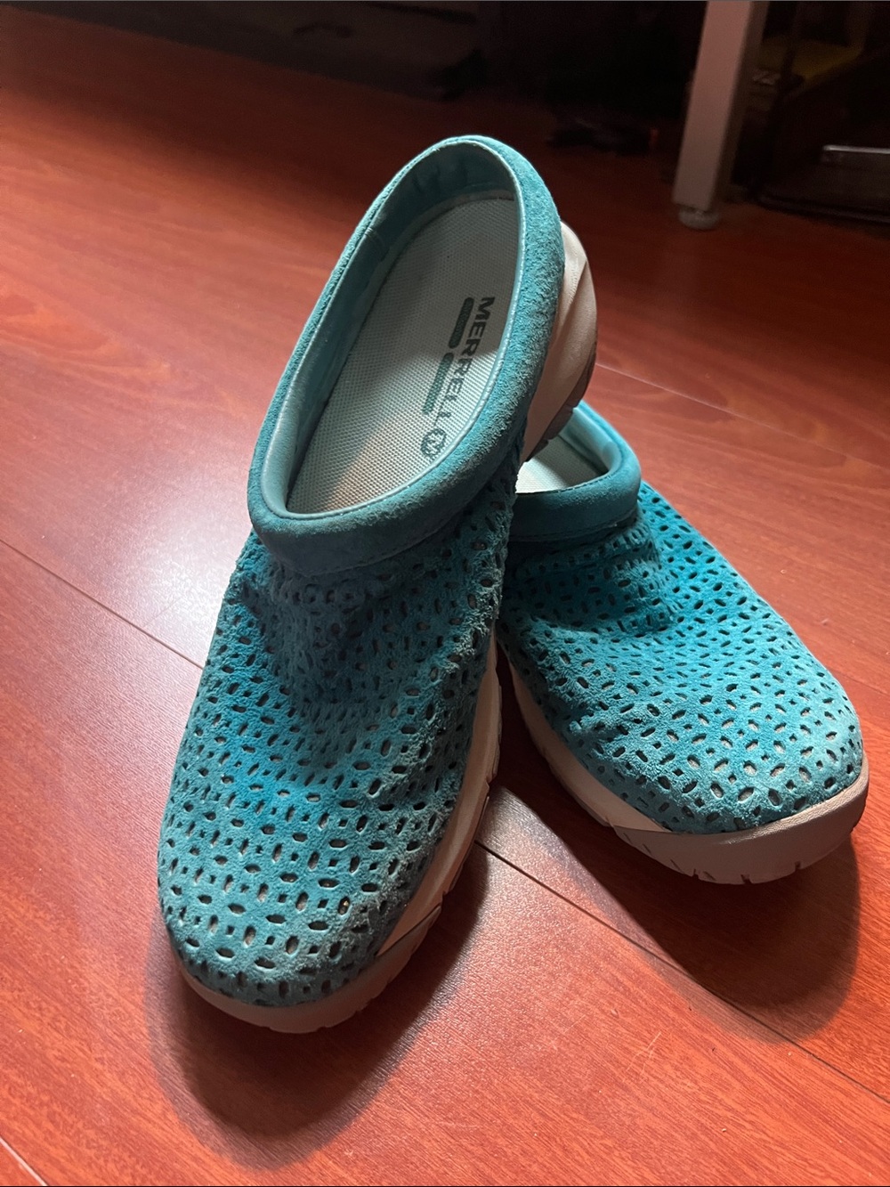 Merrell Women's Teal Perforated Slip-On Clogs 8.5